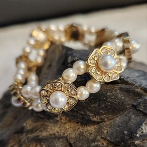 Vintage Faux Pearl Rhinestone Stretchy bracelet